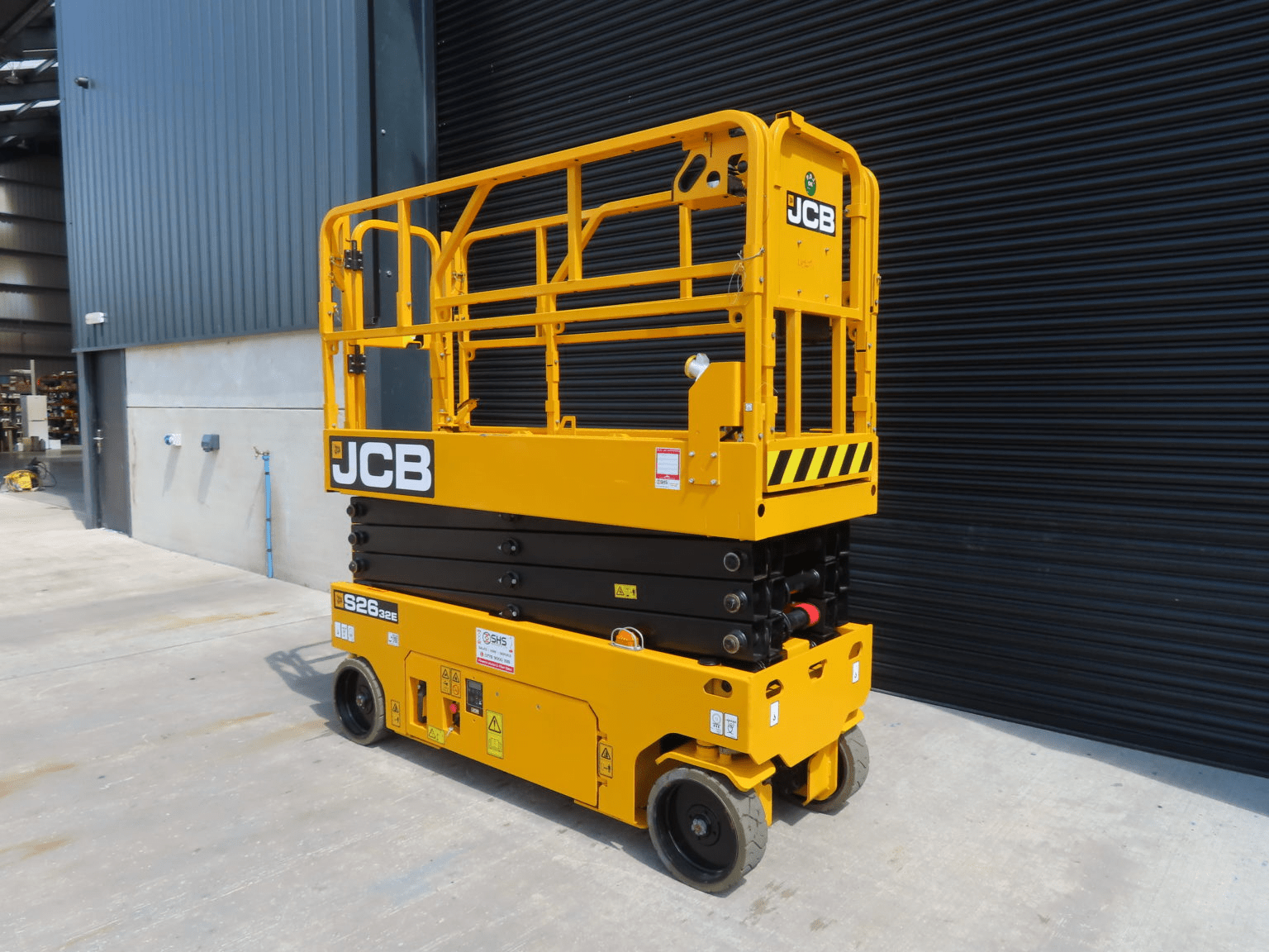 JCB S2632E Scissor Lift - Expert Plant Hire, Hiab Haulage & Dumper ...